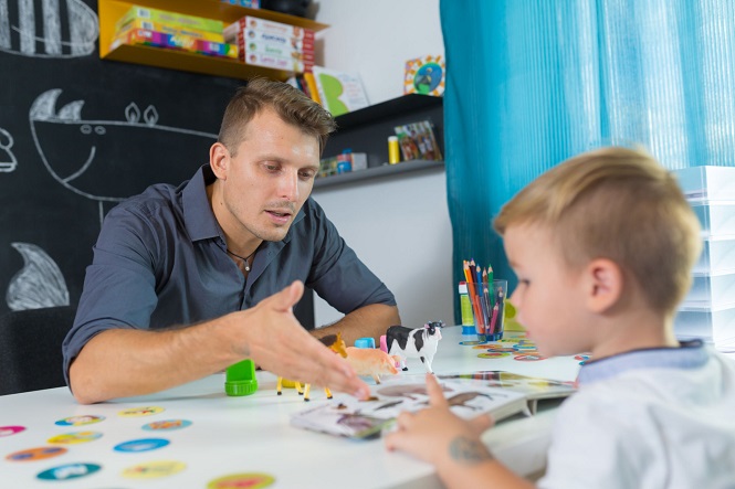 How to Become a Speech Therapist: A Career Guide - Online Training Academy How to Become a Speech and Language Therapist Assistant?