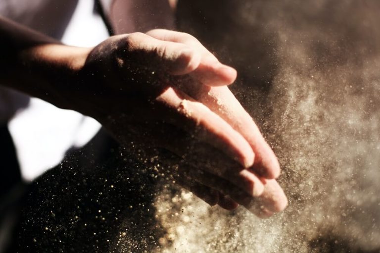 25 CBT Techniques and Worksheets for Cognitive Behavioural Therapy - Online Training Academy fear-of-flying-exposure-therapy